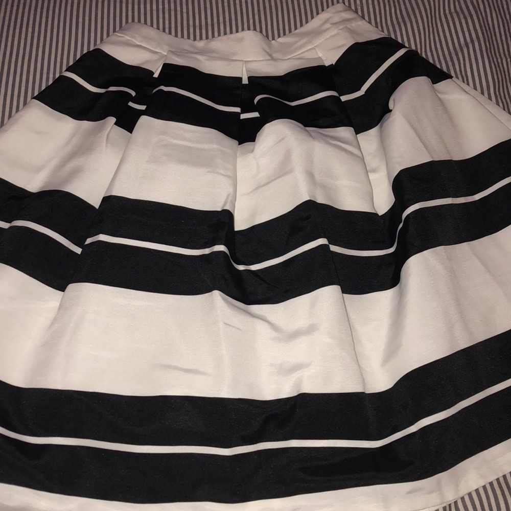 Express “statement skirt”